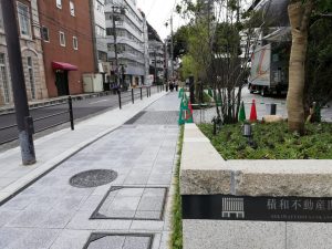 南御堂（エクセルホテル東急）の横の道